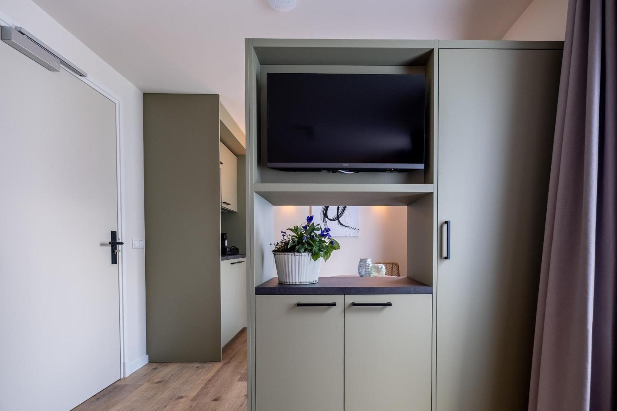 Bb Aan De Kapel Bed & Breakfast Roermond Exterior photo